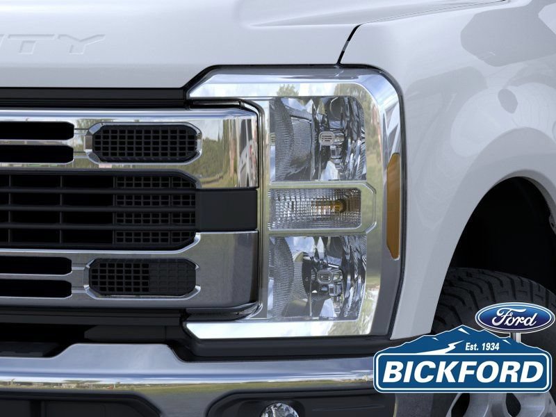 New 2026 Ford F250 XLT w/ FX4 Off-Road Package AWD/4WD image 18