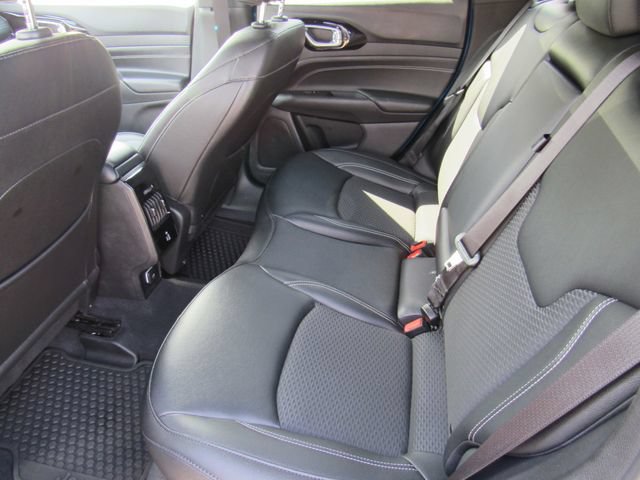 Used 2024 Jeep Compass Latitude w/ Convenience Group AWD/4WD image 15