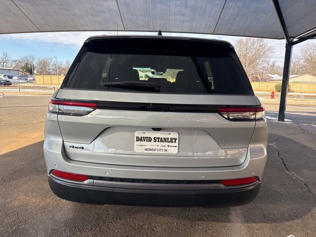 New 2026 Jeep Grand Cherokee Laredo image 5