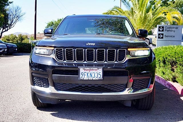 Used 2023 Jeep Grand Cherokee L Laredo RWD image 5