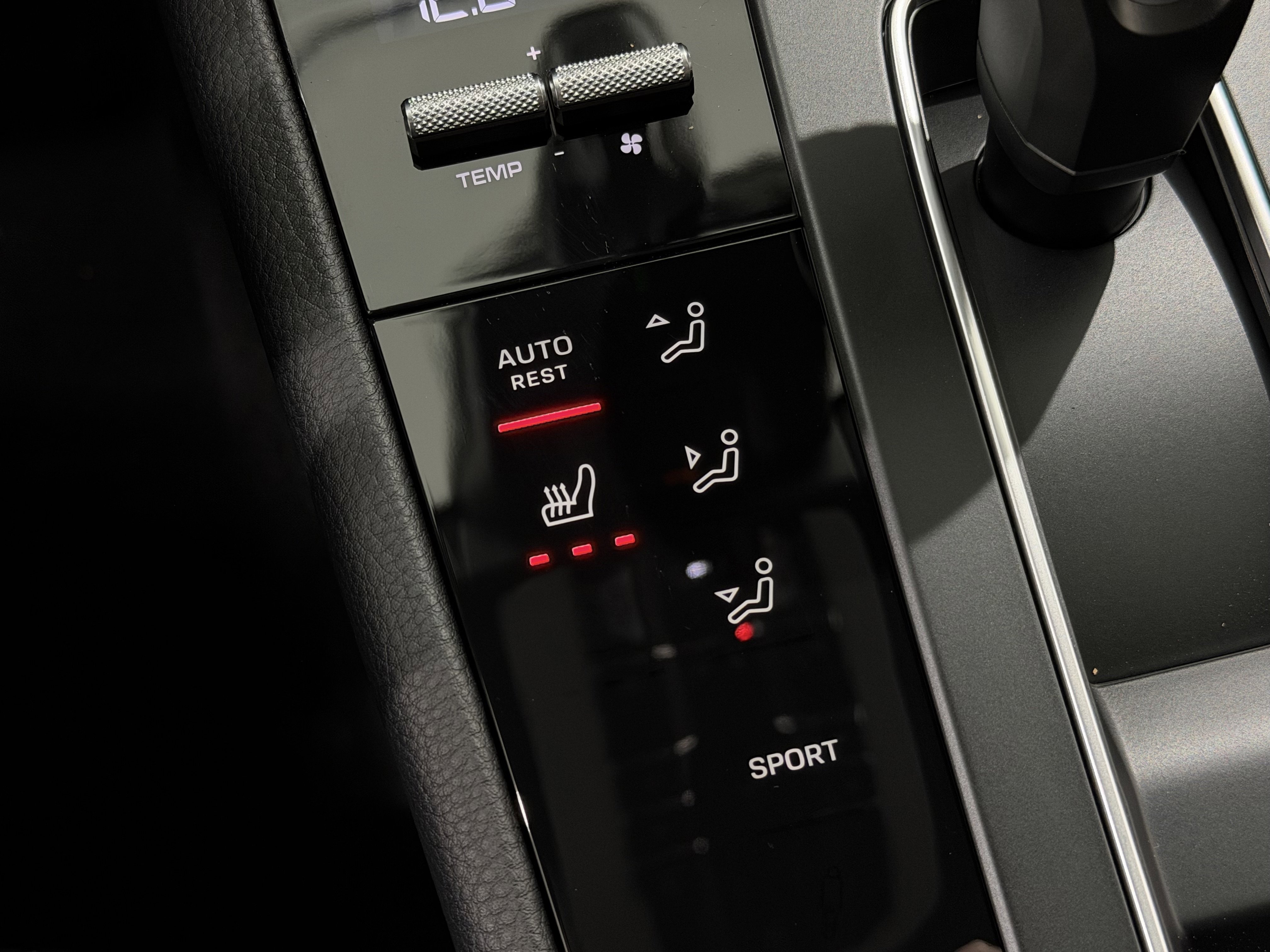 New 2026 Porsche Macan image 34