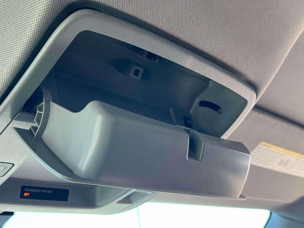 Used 2018 Chevrolet Silverado 1500 LT w/ All Star Edition AWD/4WD image 29