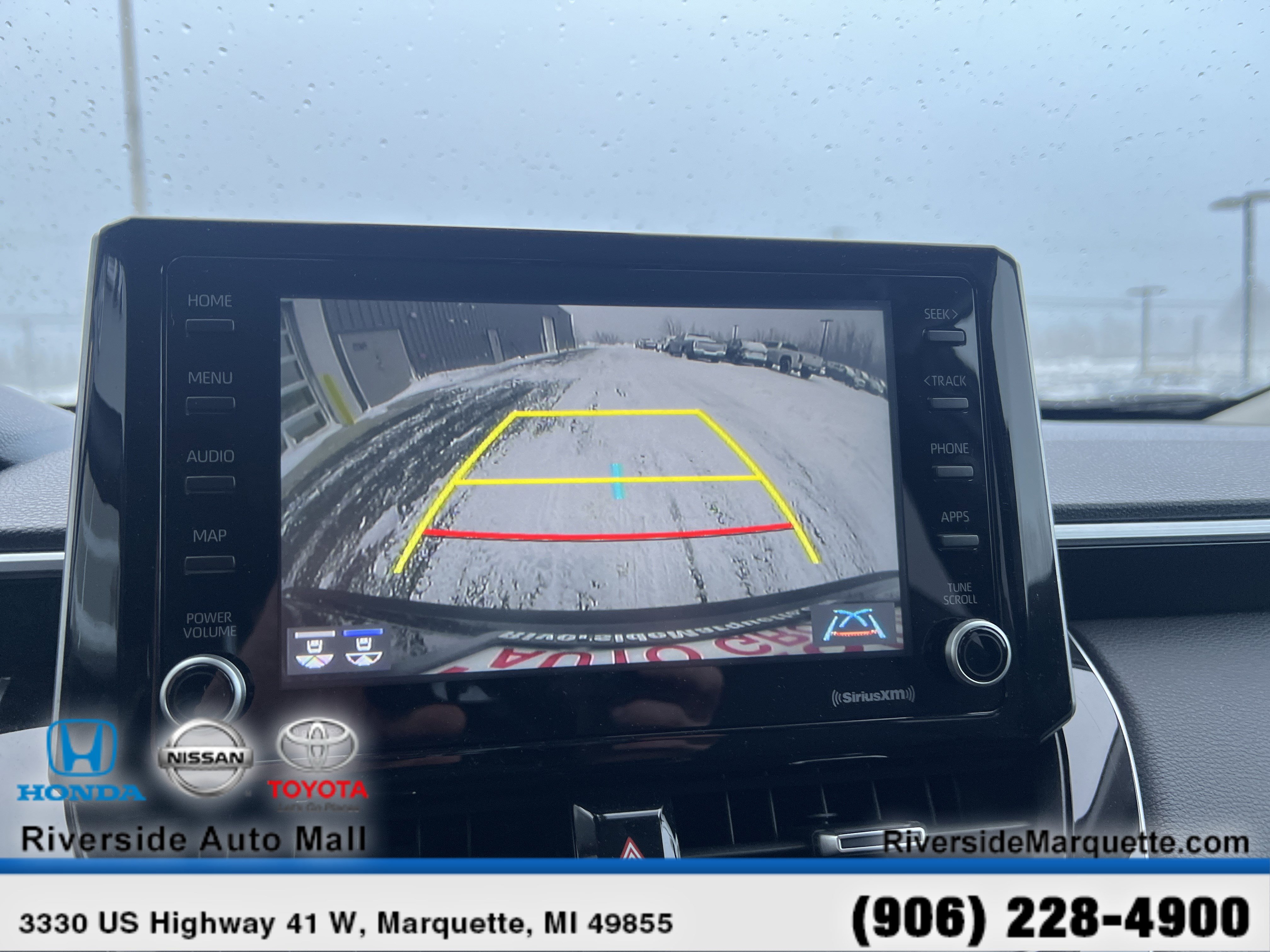 Used 2022 Toyota Corolla Cross XLE image 23