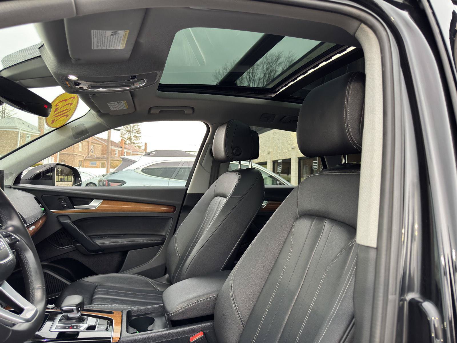 Used 2023 Audi Q5 2.0T Premium Plus w/ Premium Plus Package AWD/4WD image 19
