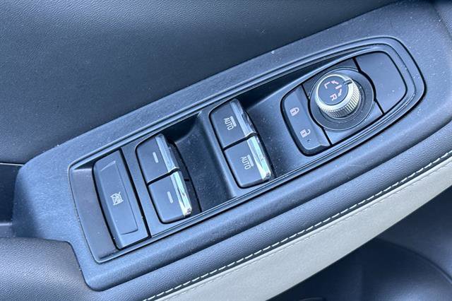 Used 2023 Subaru Forester Limited image 11