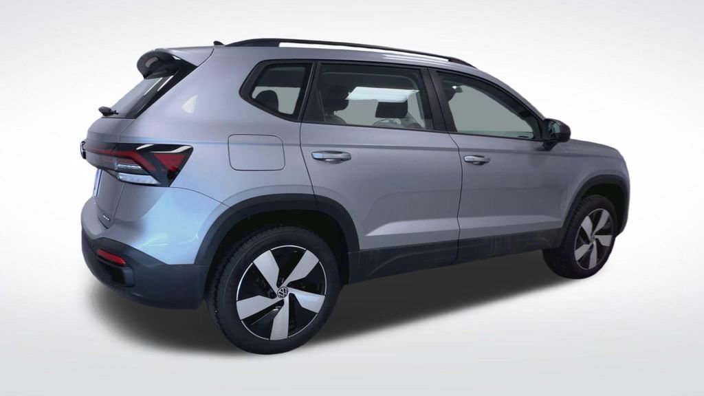 Used 2025 Volkswagen Taos S AWD/4WD image 8
