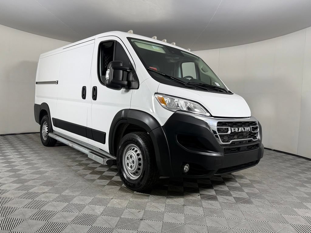 Used 2025 RAM ProMaster 2500 w/ U-Haul Equipment Group FWD image 2