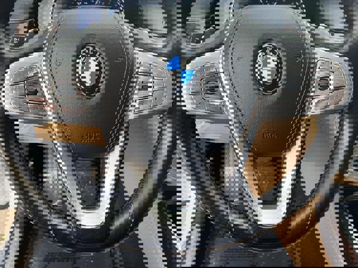 Used 2016 BMW 750i RWD image 18