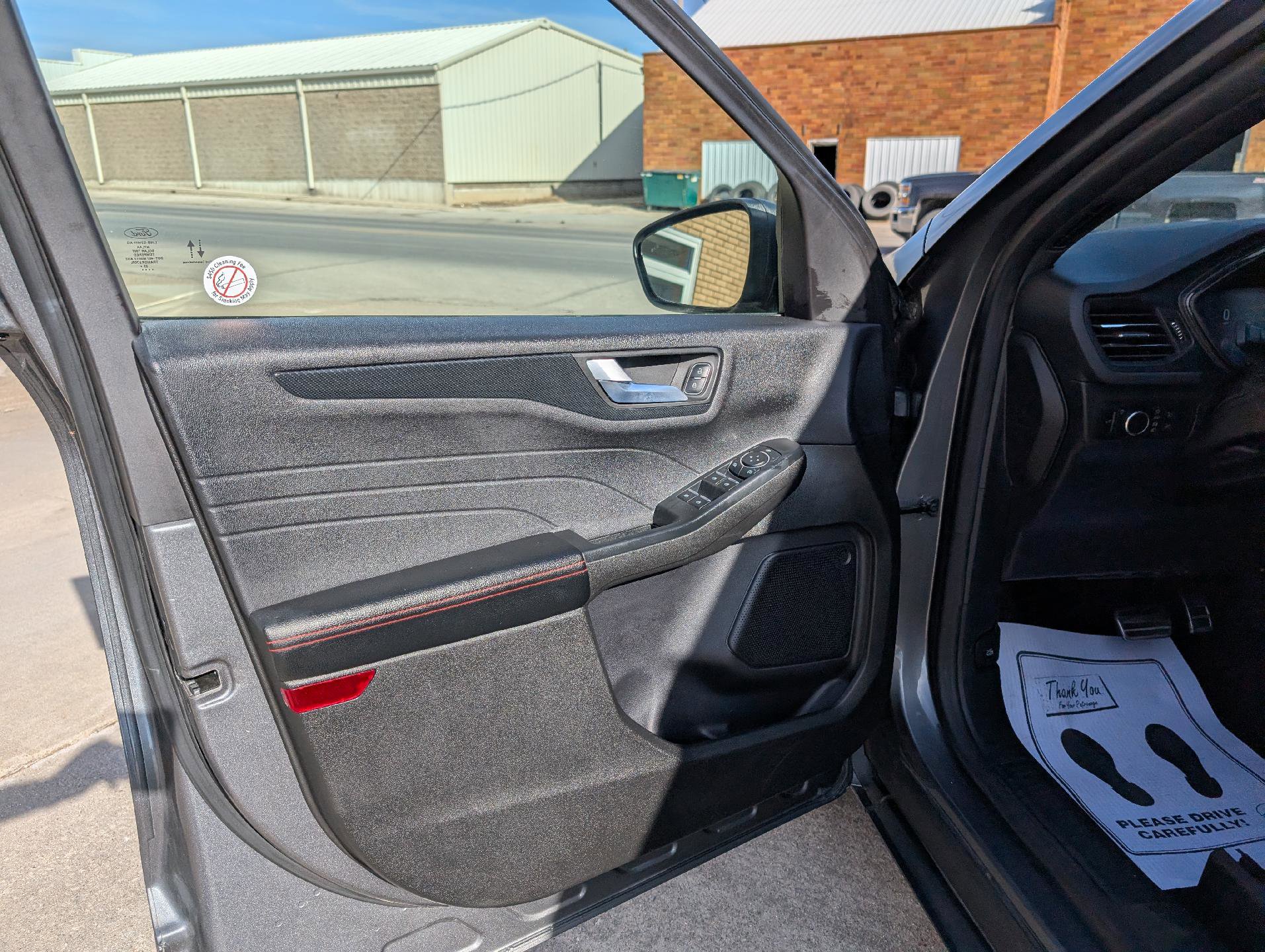 Used 2024 Ford Escape ST-Line image 9
