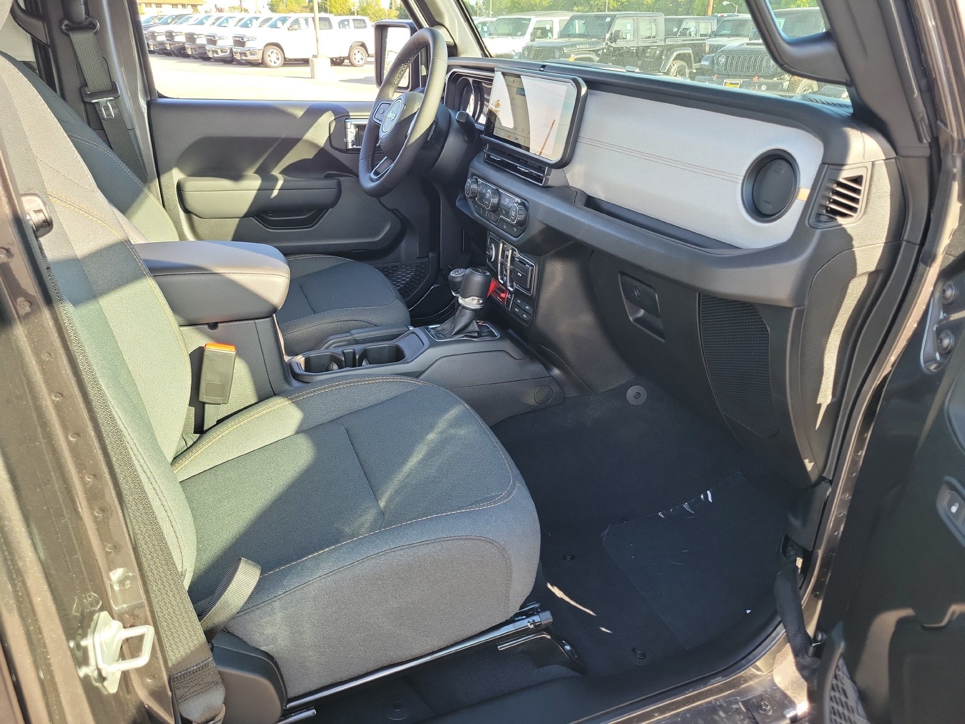 New 2026 Jeep Gladiator Sport AWD/4WD image 13