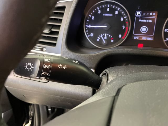 Used 2018 Hyundai Elantra Value Edition FWD image 13