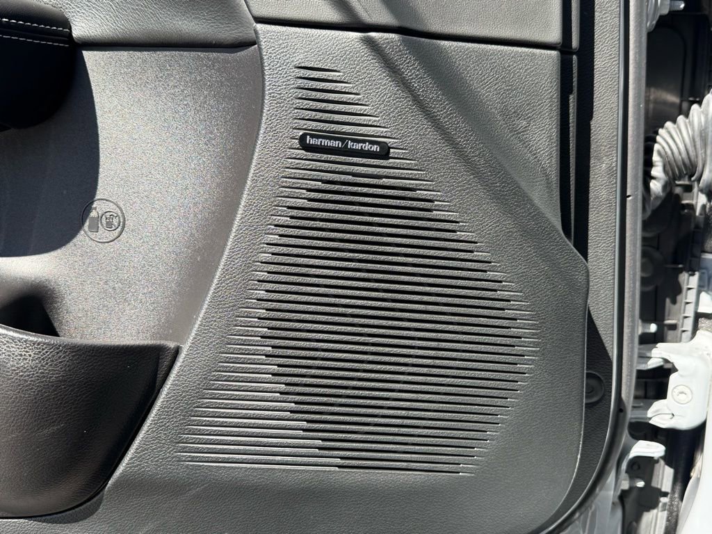 Used 2022 Dodge Challenger SRT Hellcat Redeye image 17