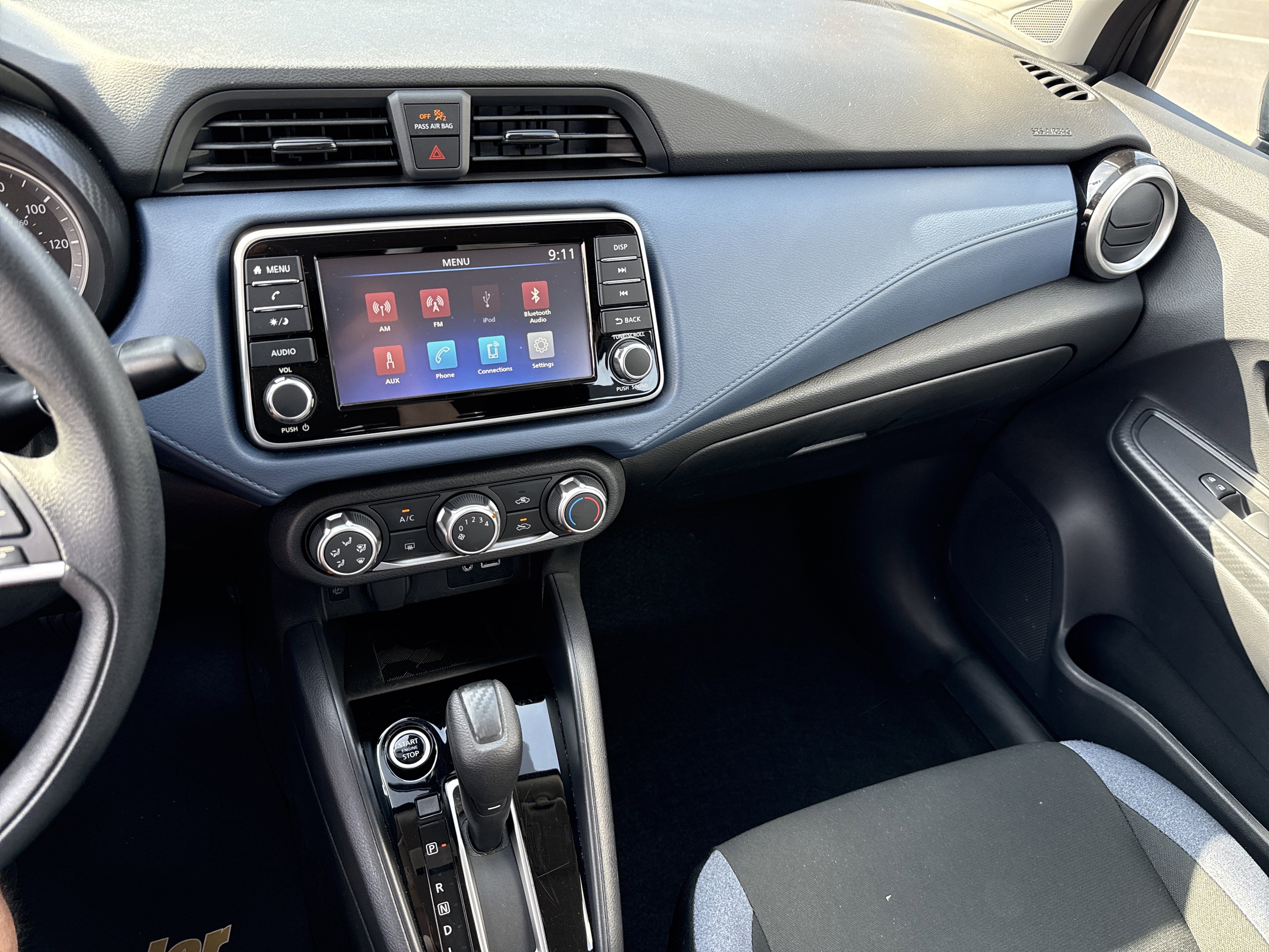 Used 2025 Nissan Versa SV FWD image 22