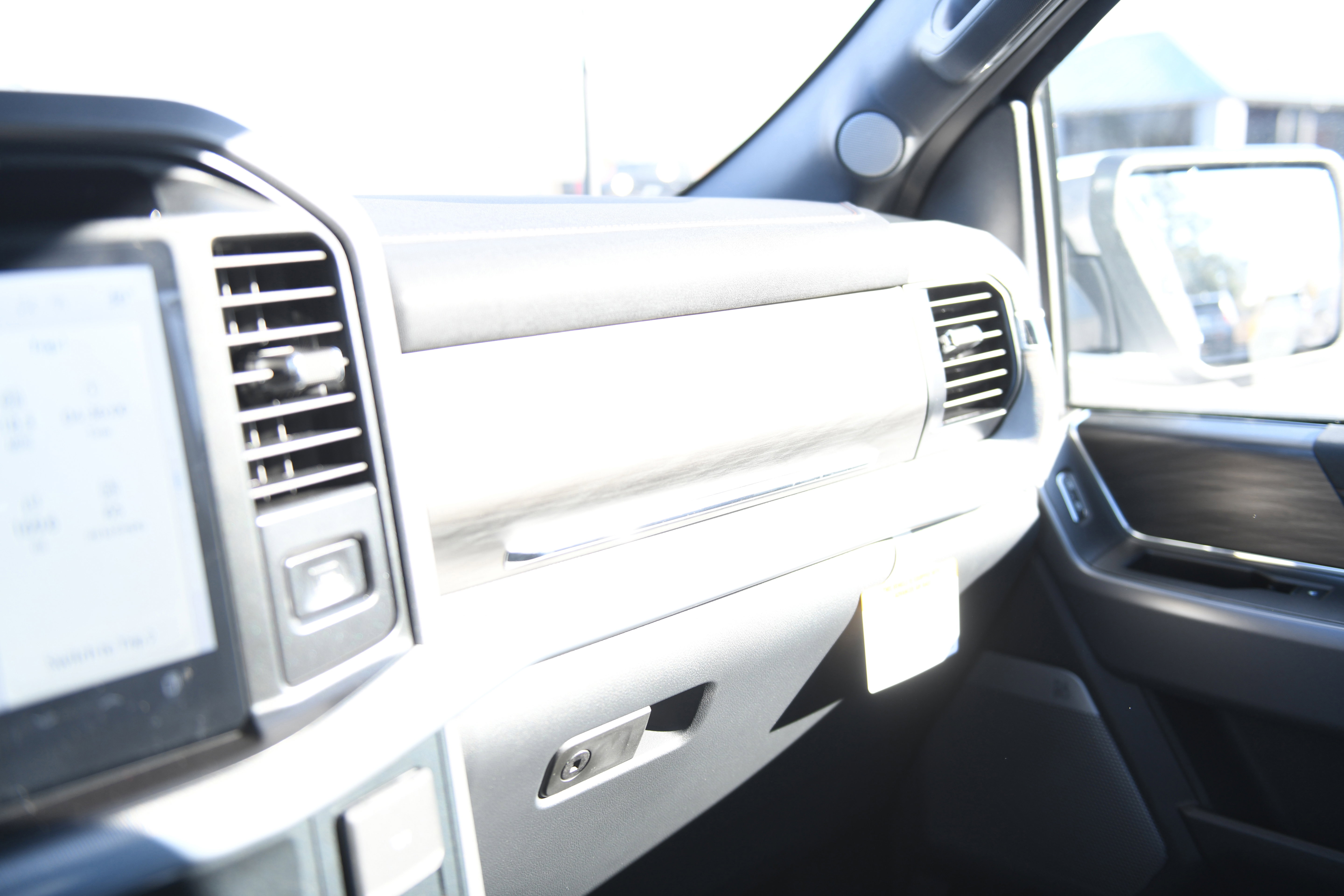 New 2026 Ford F150 Lariat w/ Equipment Group 501A Mid image 23