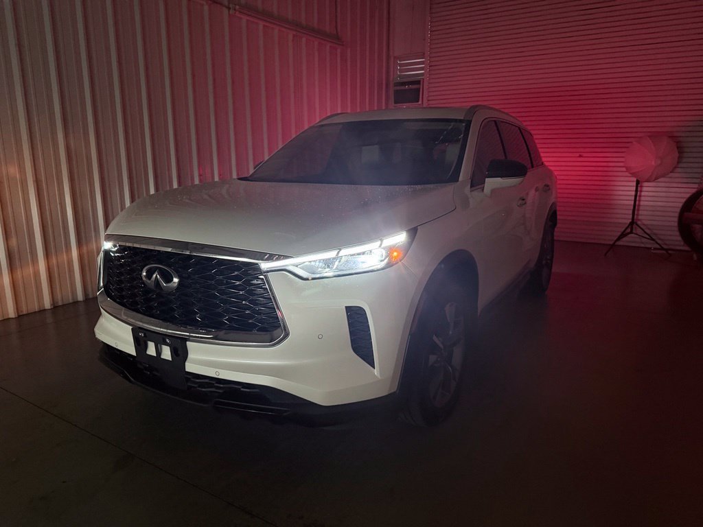 Certified 2024 INFINITI QX60 Luxe w/ Cargo Package FWD image 8