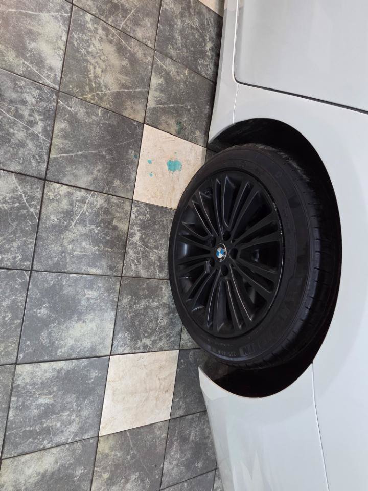 Used 2018 BMW 530i xDrive AWD/4WD image 8