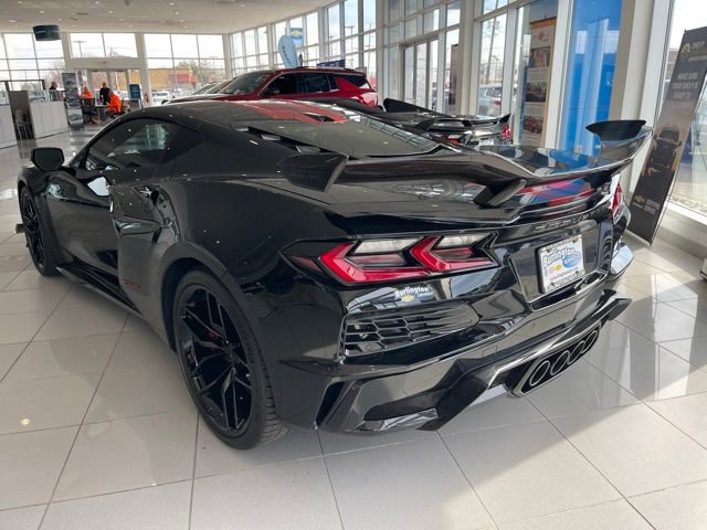 Used 2025 Chevrolet Corvette Z06 image 9