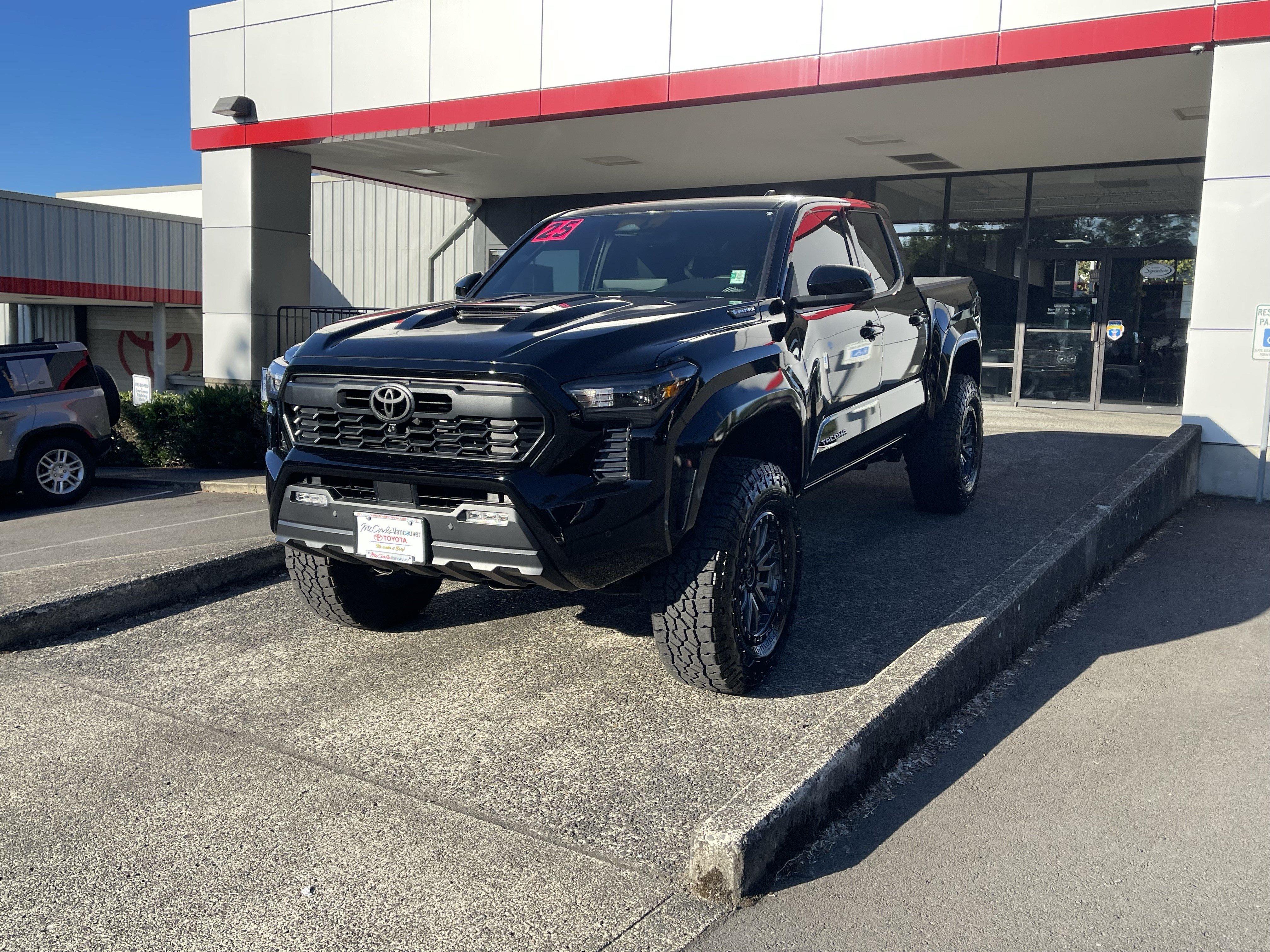 Certified 2025 Toyota Tacoma TRD Sport w/ TRD Sport Premium Package AWD/4WD image 3