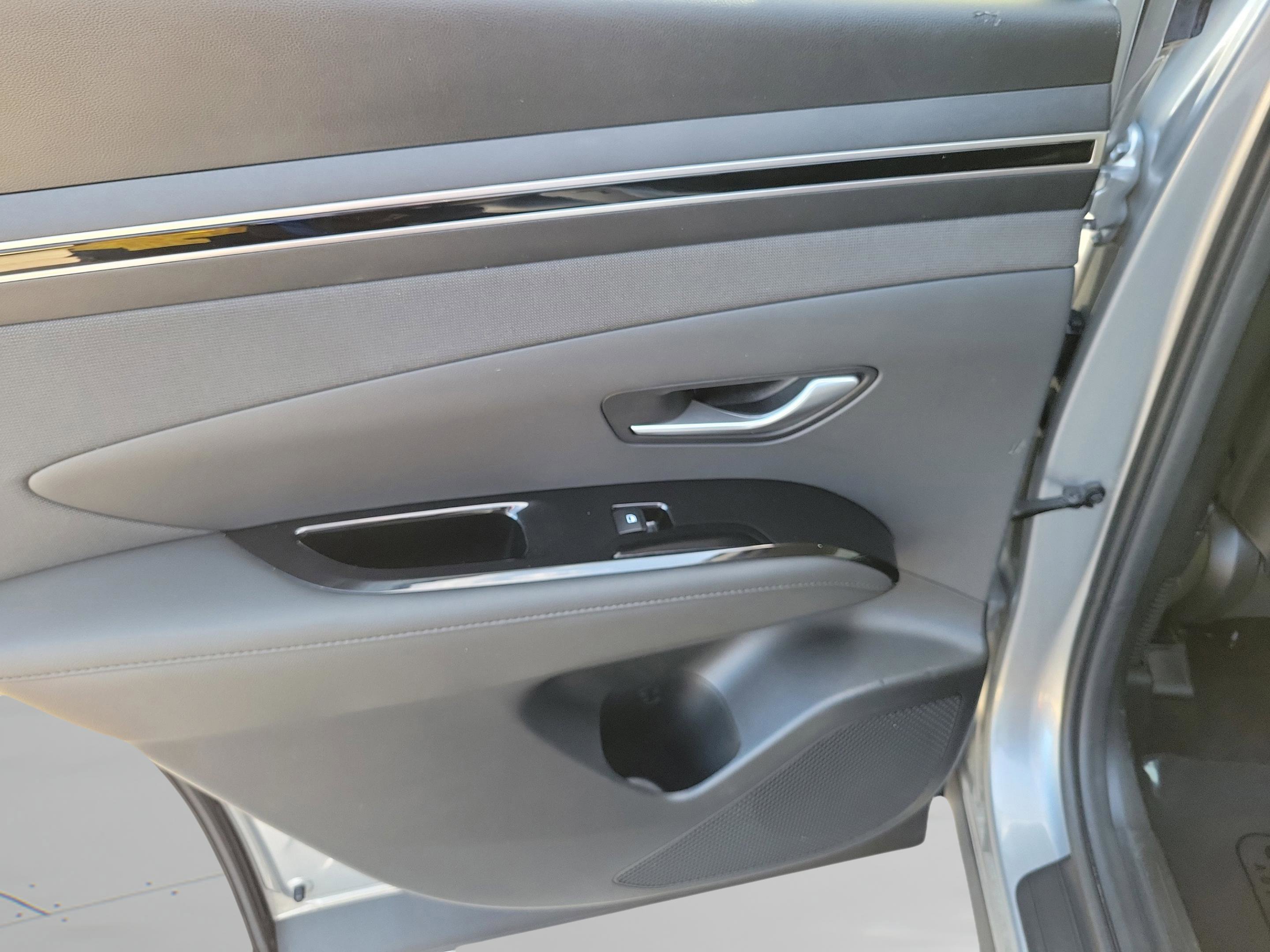 Used 2022 Hyundai Tucson SEL w/ Convenience + Premium Package image 9