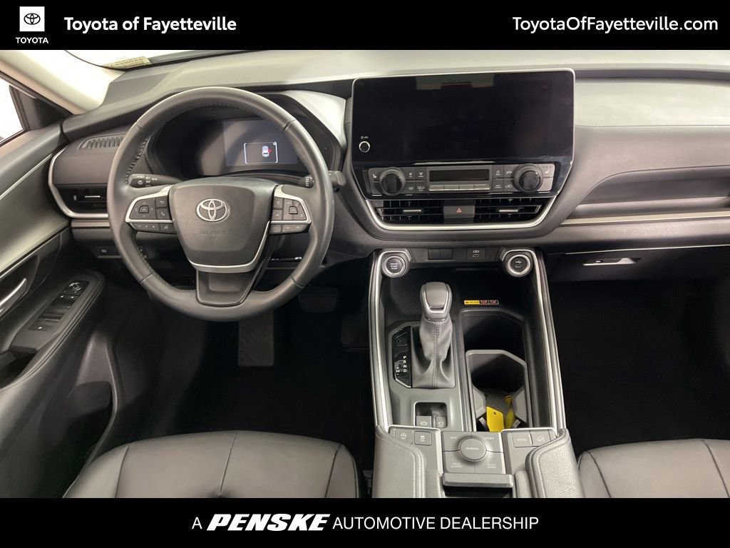 Used 2025 Toyota Grand Highlander AWD image 5