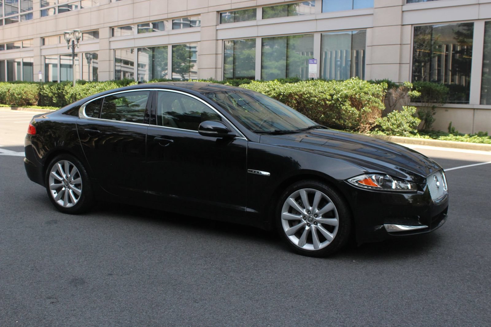 Used 2013 Jaguar XF 3.0 AWD/4WD image 2