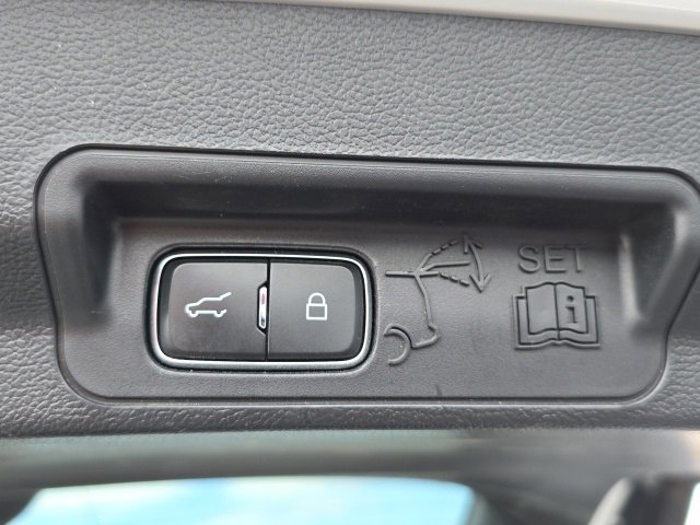 Used 2022 Ford Explorer XLT w/ Equipment Group 202A image 69