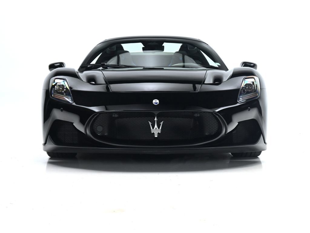 Used 2023 Maserati MC20 Spyder RWD image 2