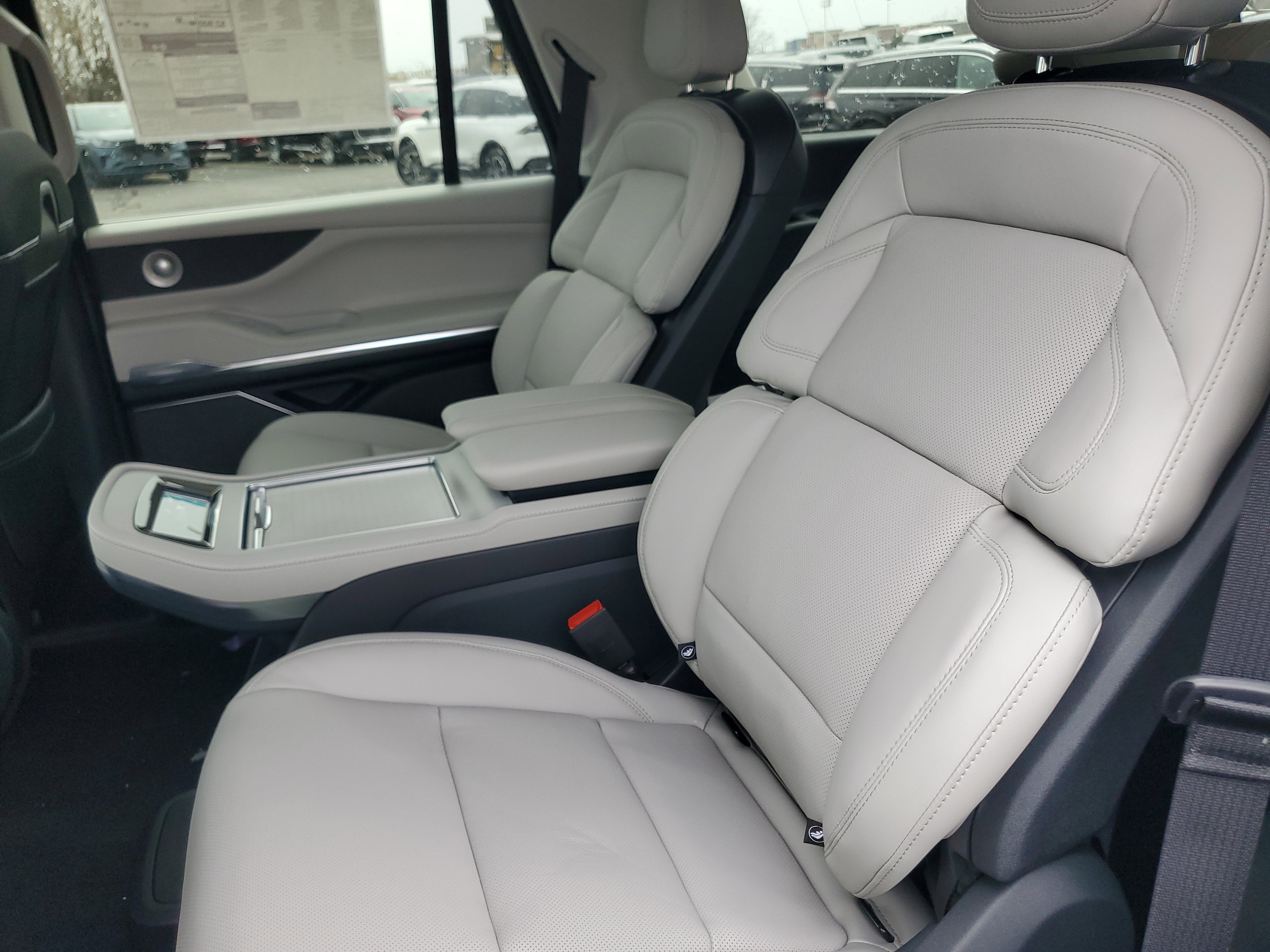 New 2026 Lincoln Navigator Reserve image 30