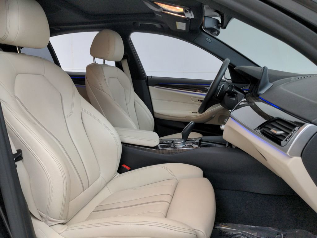 Used 2020 BMW 530e xDrive w/ Convenience Package AWD/4WD image 28