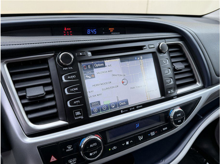 Used 2018 Toyota Highlander Limited AWD/4WD image 25