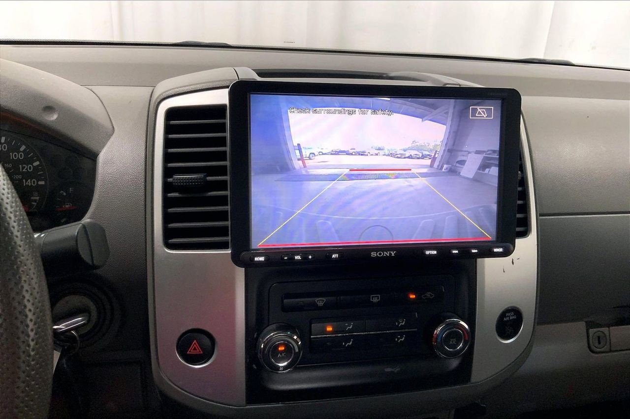 Used 2013 Nissan Frontier SV AWD/4WD image 24