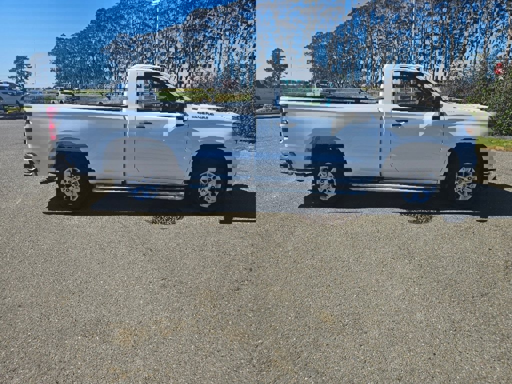 Used 2025 Chevrolet Silverado 1500 W/T image 7