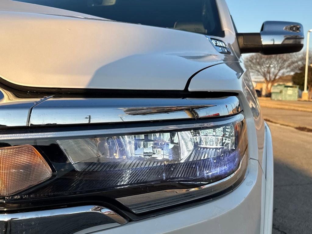 Used 2025 RAM 1500 Laramie image 9