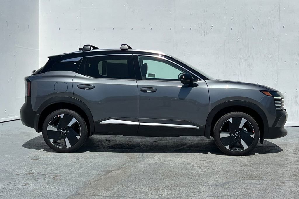 New 2025 Nissan Kicks SR w/ Illumination Package image 3