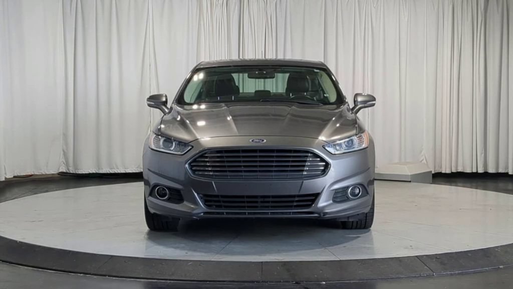 Used 2014 Ford Fusion SE w/ Equipment Group 202A FWD image 3
