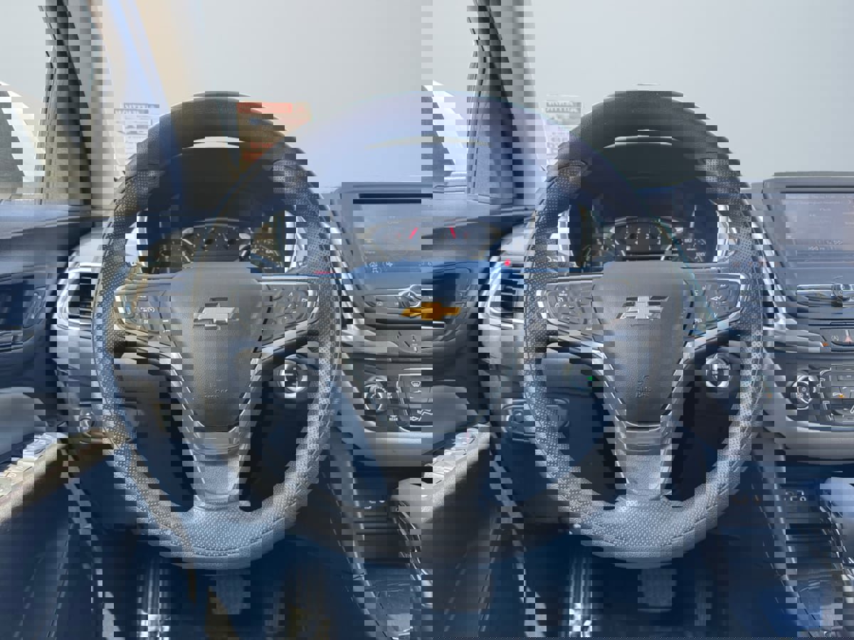 Used 2022 Chevrolet Equinox LT FWD image 11