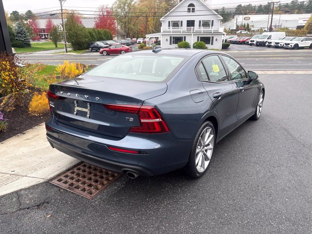 Used 2019 Volvo S60 T5 Momentum w/ Premium Package FWD image 17