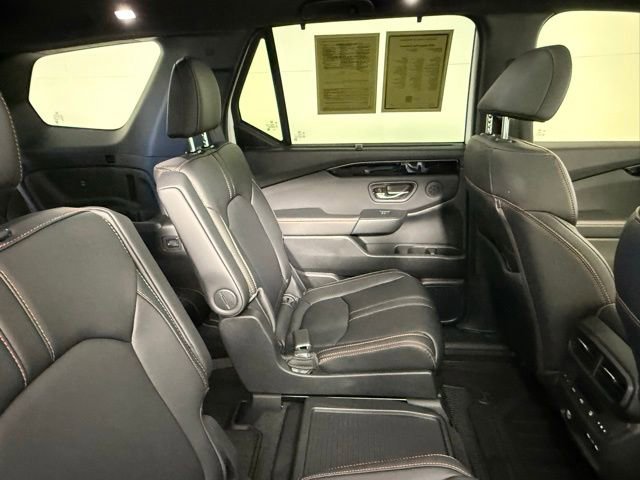 Used 2025 Honda Pilot TrailSport image 40