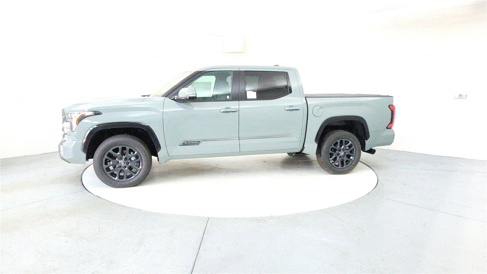 New 2025 Toyota Tundra Platinum image 3