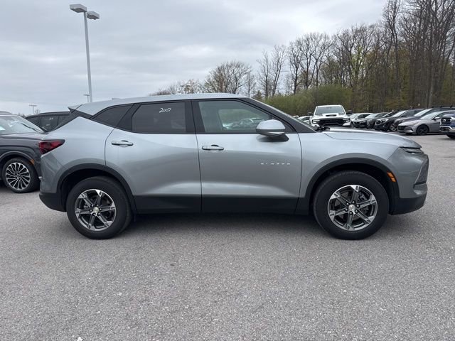Used 2024 Chevrolet Blazer LT w/ Driver Confidence Package AWD/4WD image 4