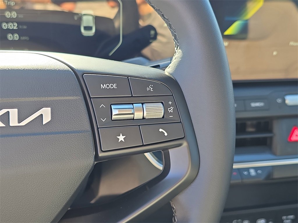 New 2025 Kia K4 EX image 33