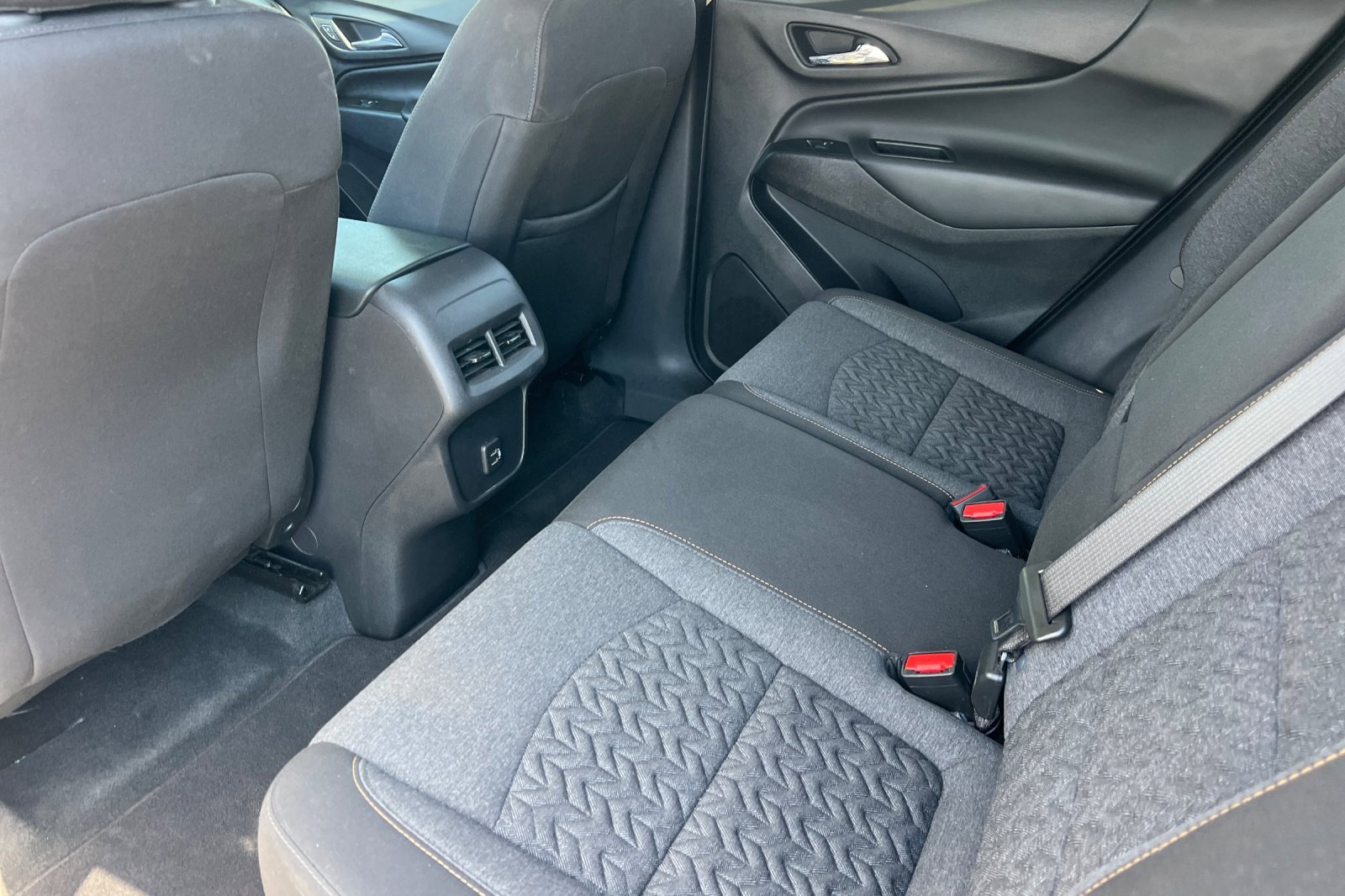 Used 2024 Chevrolet Equinox LT image 9