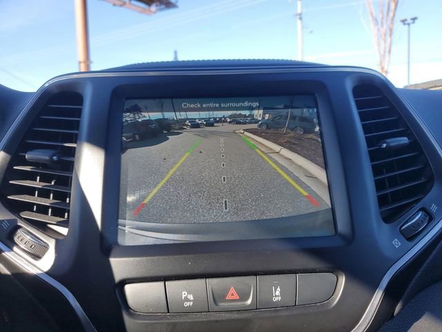 Used 2022 Jeep Cherokee Latitude Lux w/ Sun & Sound Group image 24