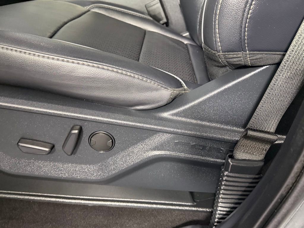 Used 2025 Ford F150 Lariat image 24