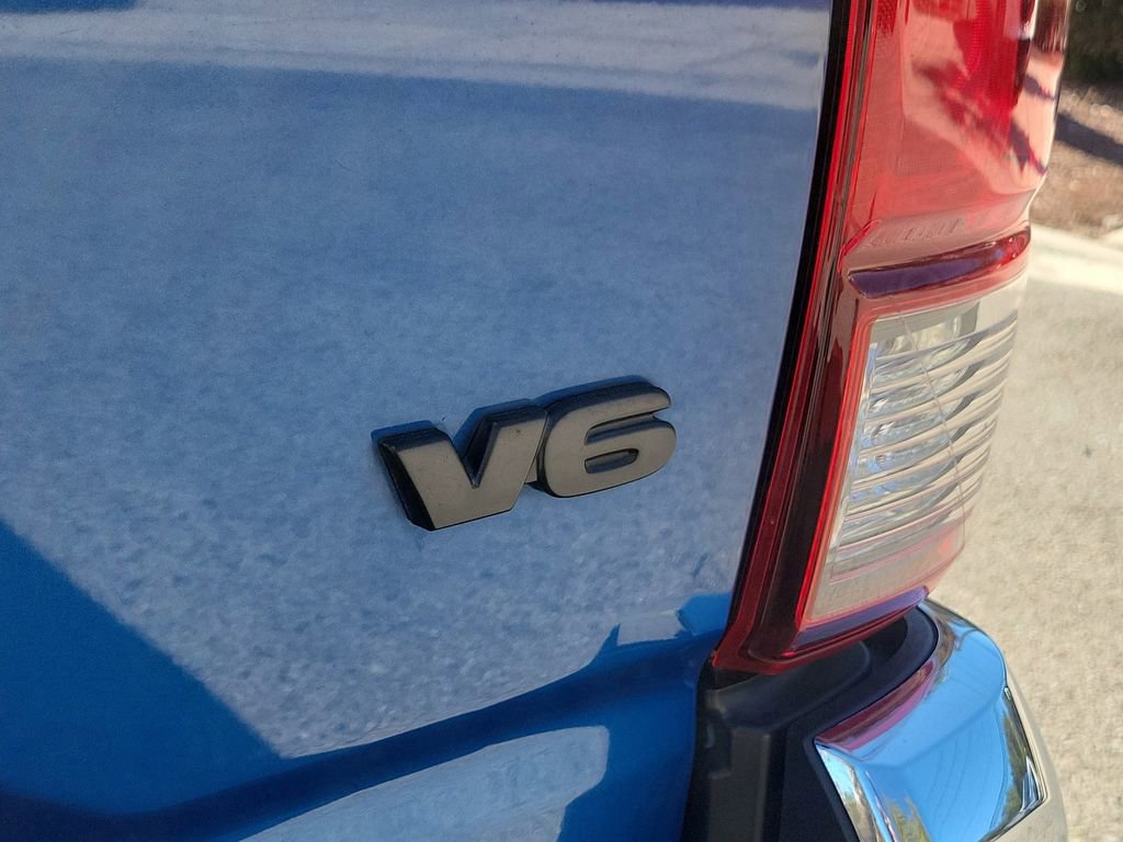 Used 2018 Toyota Tacoma SR5 image 6