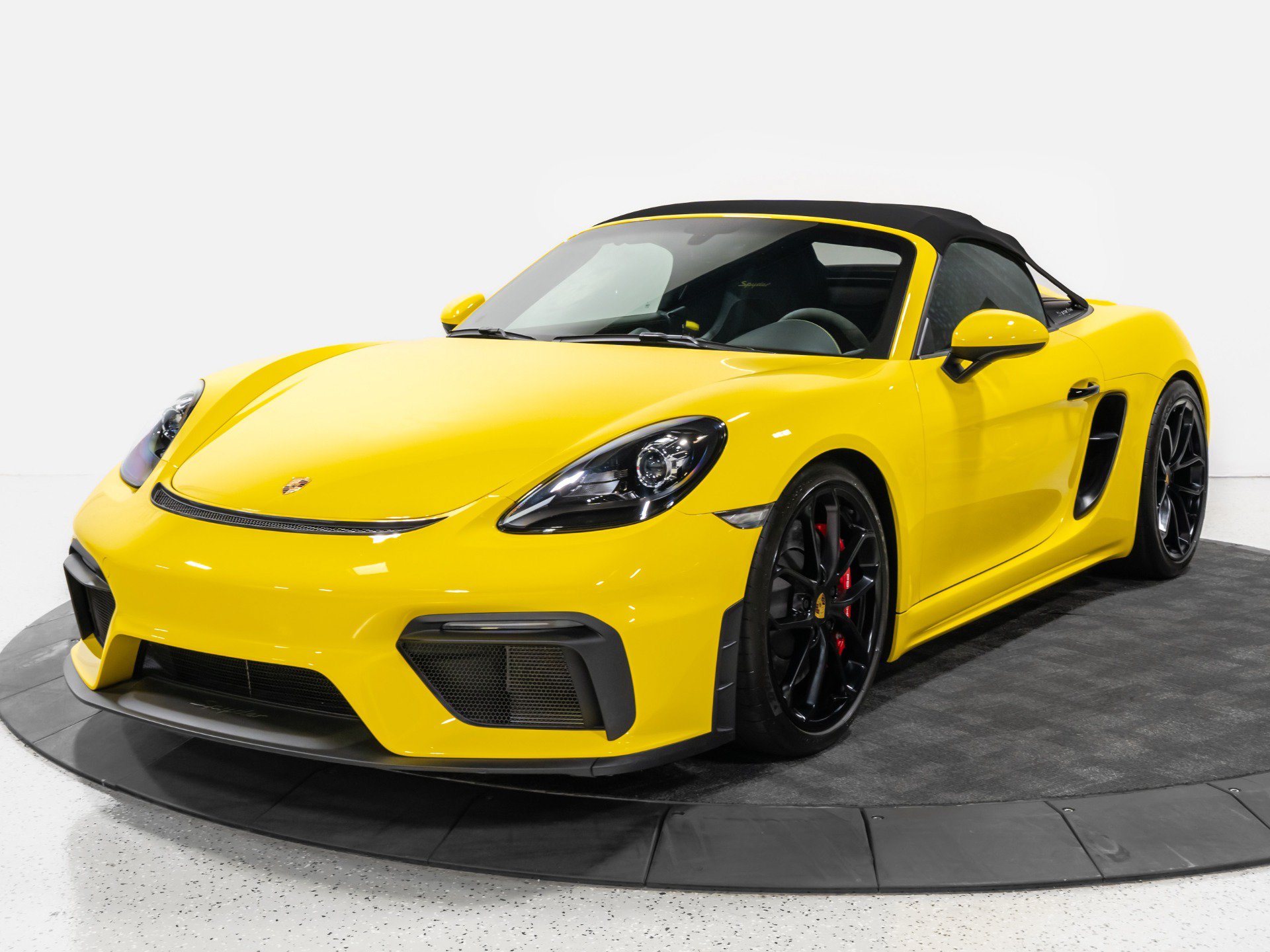 Used 2022 Porsche 718 Boxster Spyder RWD image 14