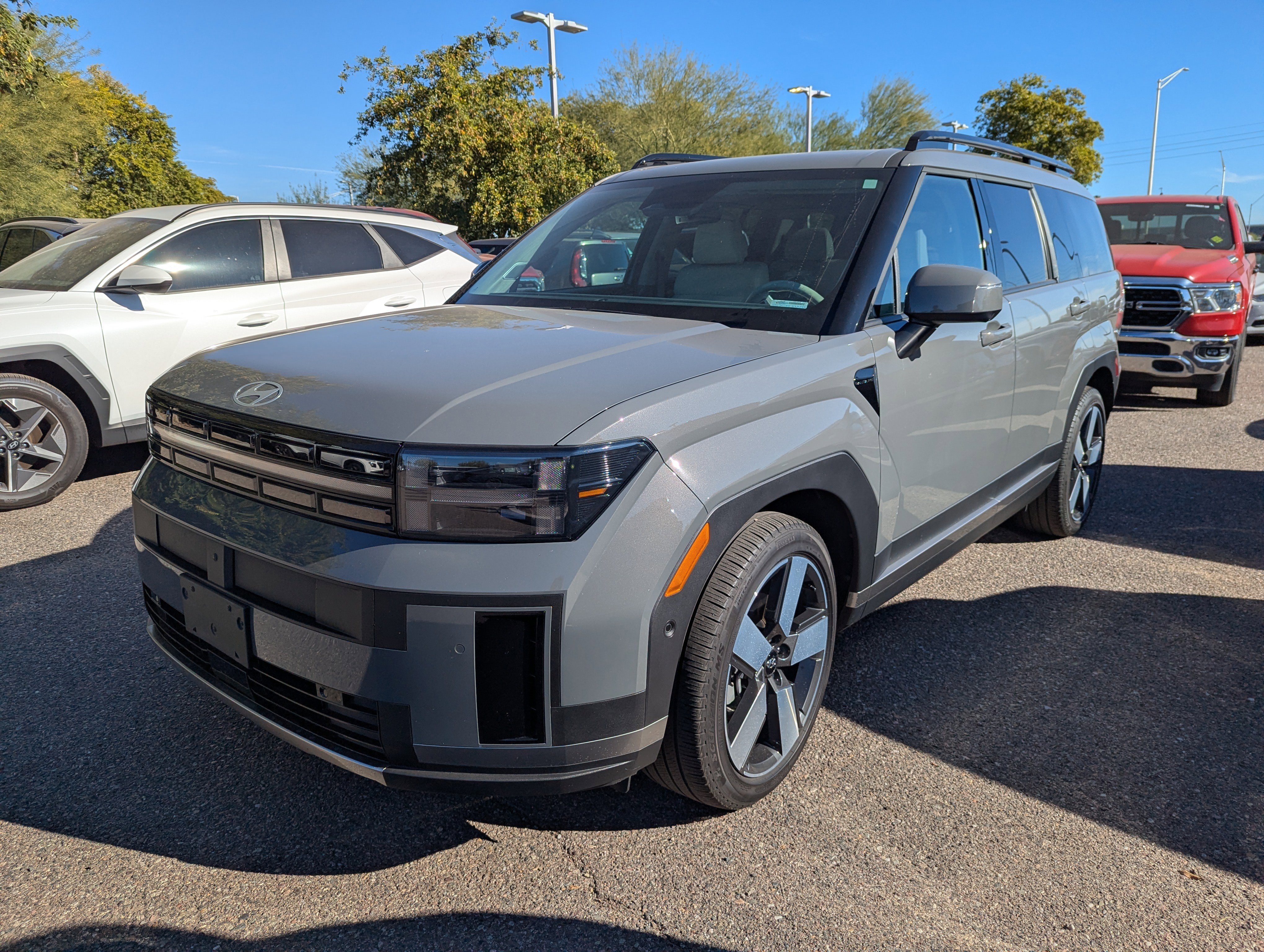 Used 2024 Hyundai Santa Fe Limited image 7