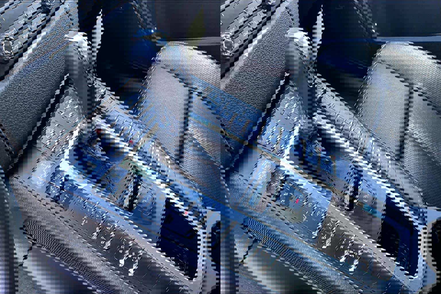 Used 2017 Porsche Macan image 15