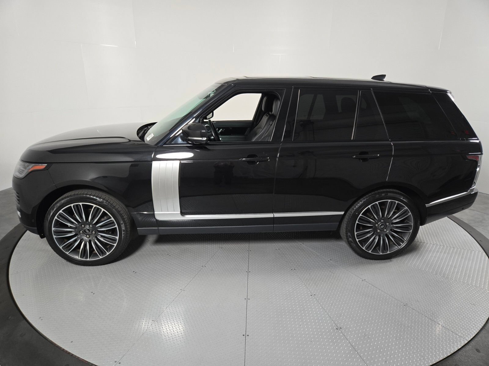 Used 2022 Land Rover Range Rover Westminster Edition AWD/4WD image 33