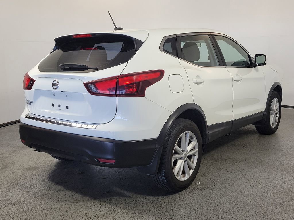 Used 2017 Nissan Rogue Sport S w/ S Appearance Package FWD image 6